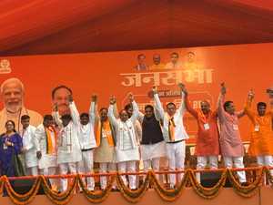 खराब मौसम के चलते नोएडा की जनसभा में नहीं पहुंचे अमित शाह, फोन से किया जनता को संबोधित